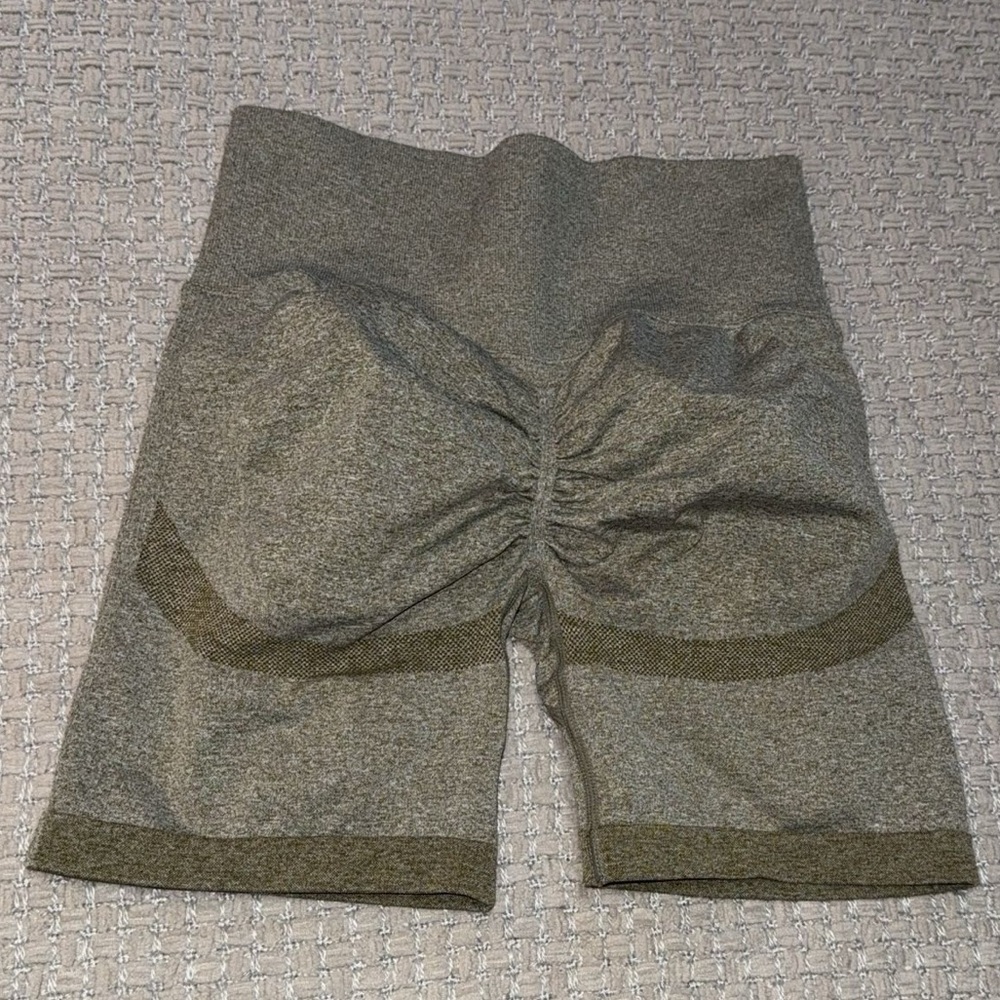 Womens Olive Green High-Waisted Scrunch Butt Lifting Workout Shorts medium
